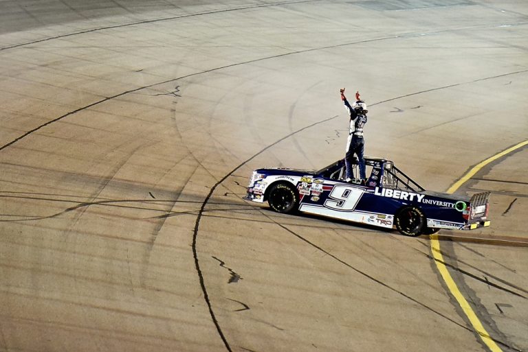 Iowa_NCWTS_Byron_Celebrates_061816