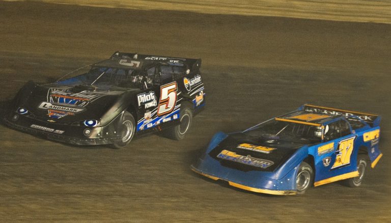 (8-26-17) John Tweed #5 - Mike Weeks #K37 (Volunteer Speedway - Steel Head Late Model)