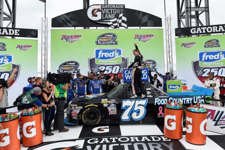 NASCAR Camping World Truck Series Fred's 250