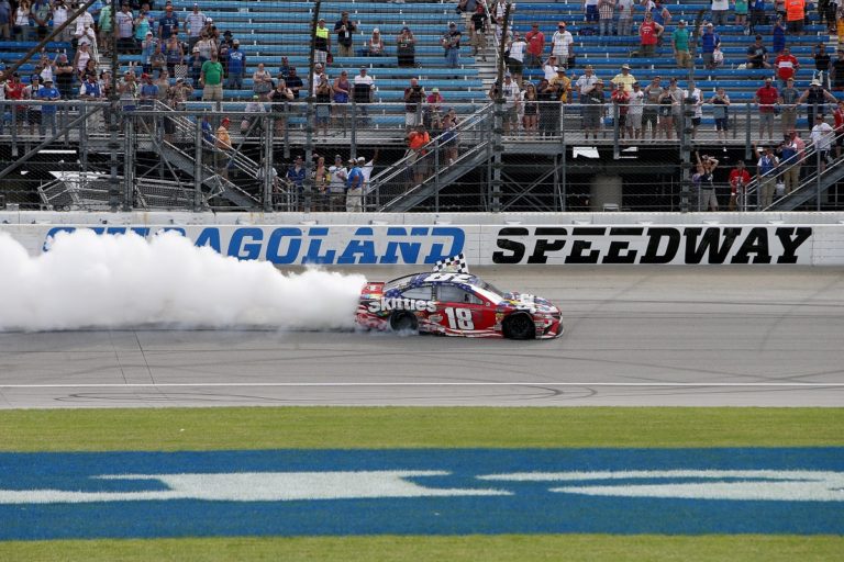 Monster Energy NASCAR Cup Series Overton's 400