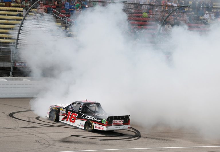 NASCAR Camping World Truck Series Corrigan Oil 200