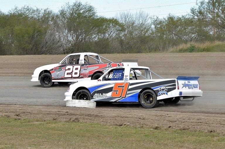 Practice Action at I-37 Speedway