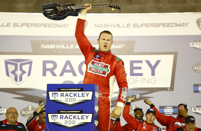 NASCAR Camping World Truck Series Rackley Roofing 200