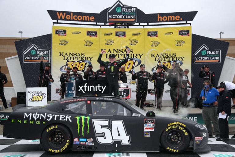 NASCAR Xfinity Series Kansas Lottery 300