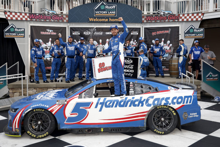 NASCAR Cup Series Go Bowling at The Glen