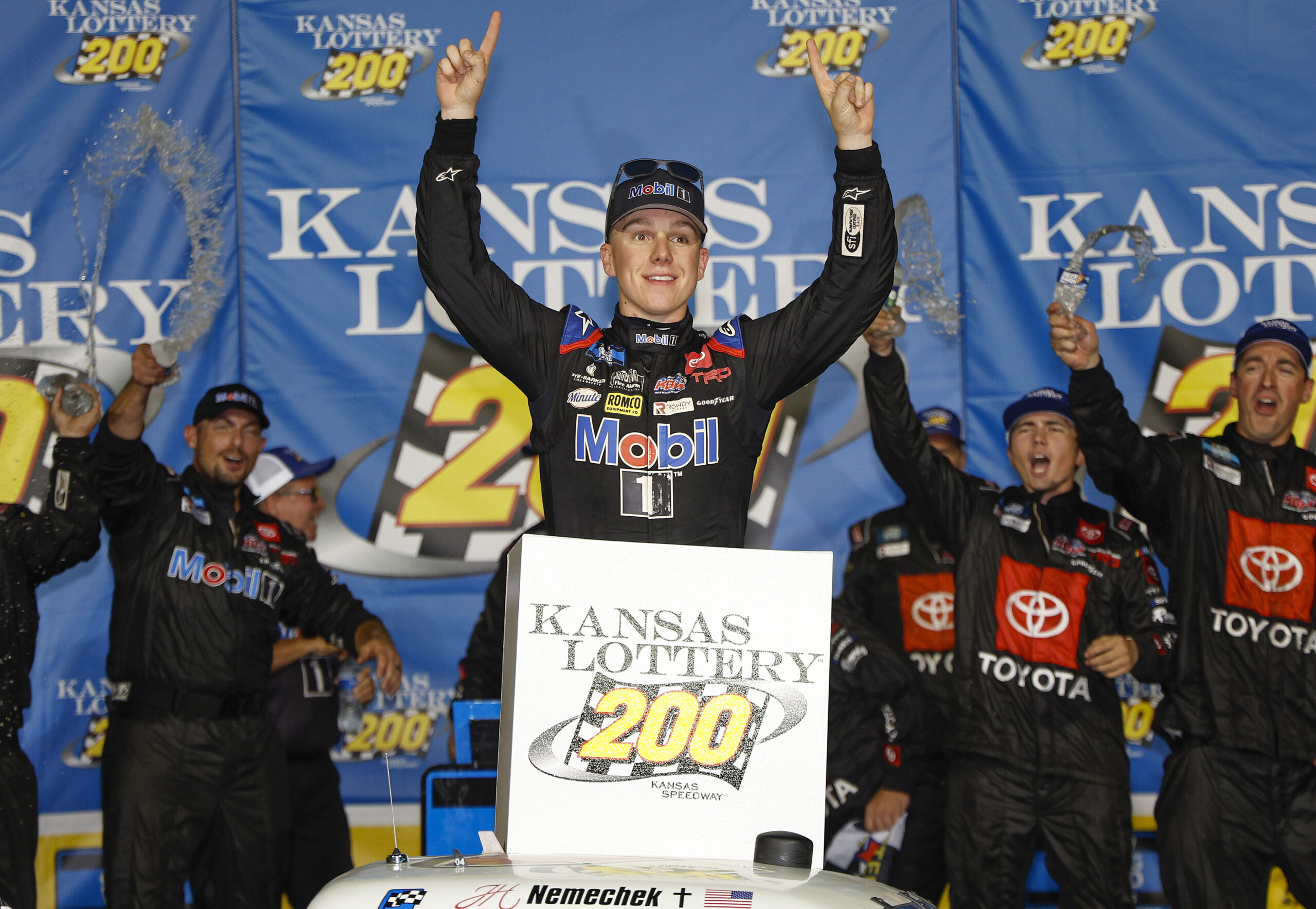 NASCAR Camping World Truck Series Kansas Lottery 200