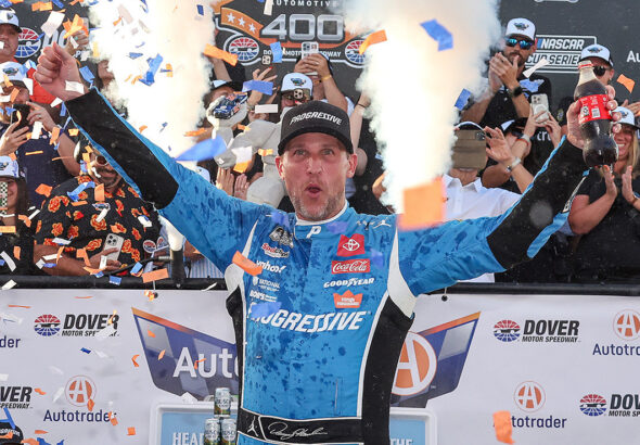 Denny Hamlin earns second straight NASCAR Cup Series win at Dover